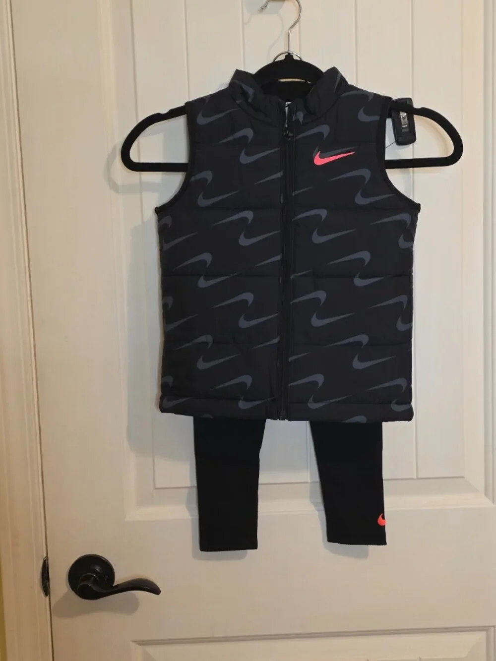 Nike Puffer Jacket & Pants Set NWT Black Logo Print 4T 2-Piece Outfit